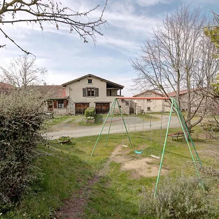 Familial Avec Cheminee, Jardin Et Espace Jeux Pres De Chazelles-sur-lyon Et St-galmier - Fr-1-496-281 *